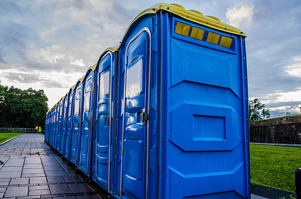 Portable bathroom rental in North Utica, IL