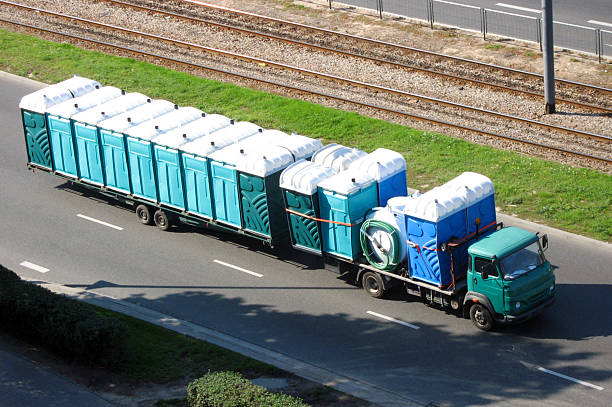 Porta potty delivery and setup in North Utica, IL